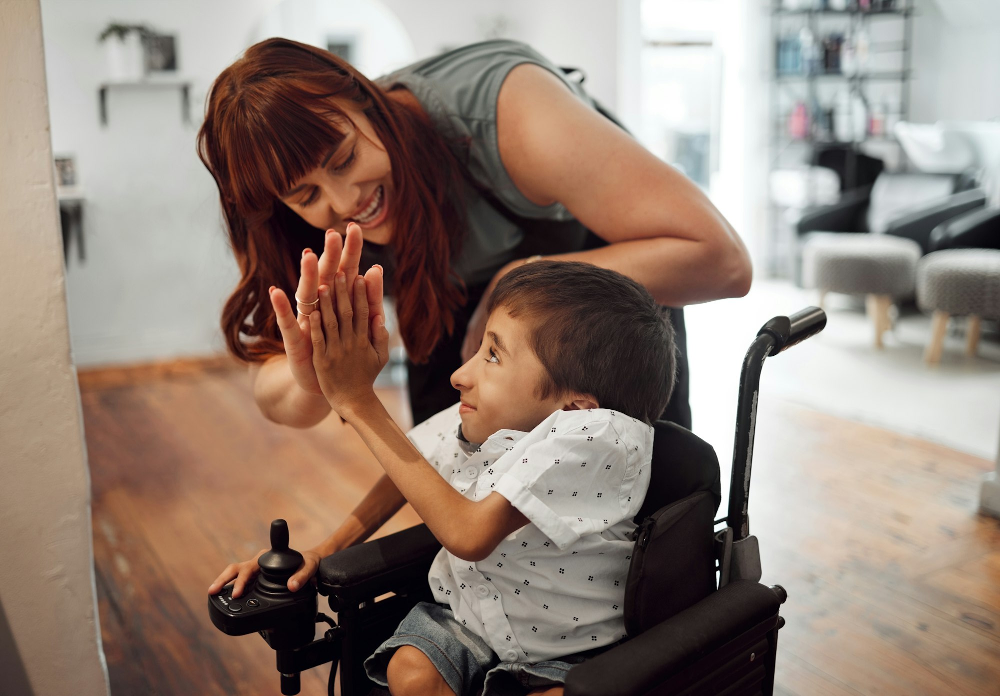 What specialised child care programs are available for different needs in Milton Keynes?